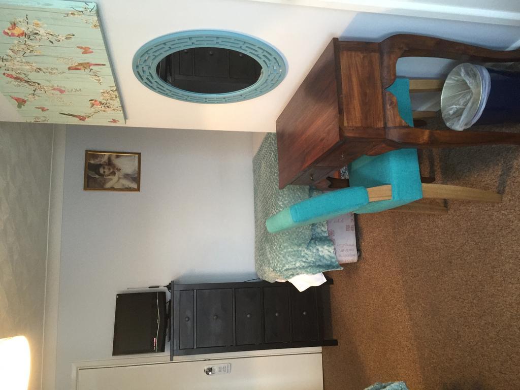 Castle Lodge Guest House Newport  Bilik gambar